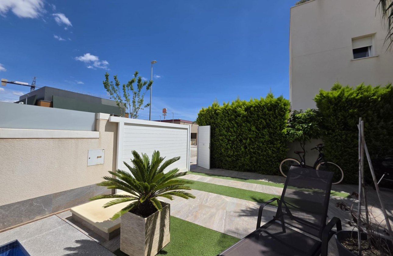 Revente - Villa -
Pilar de la Horadada - Zona Pueblo