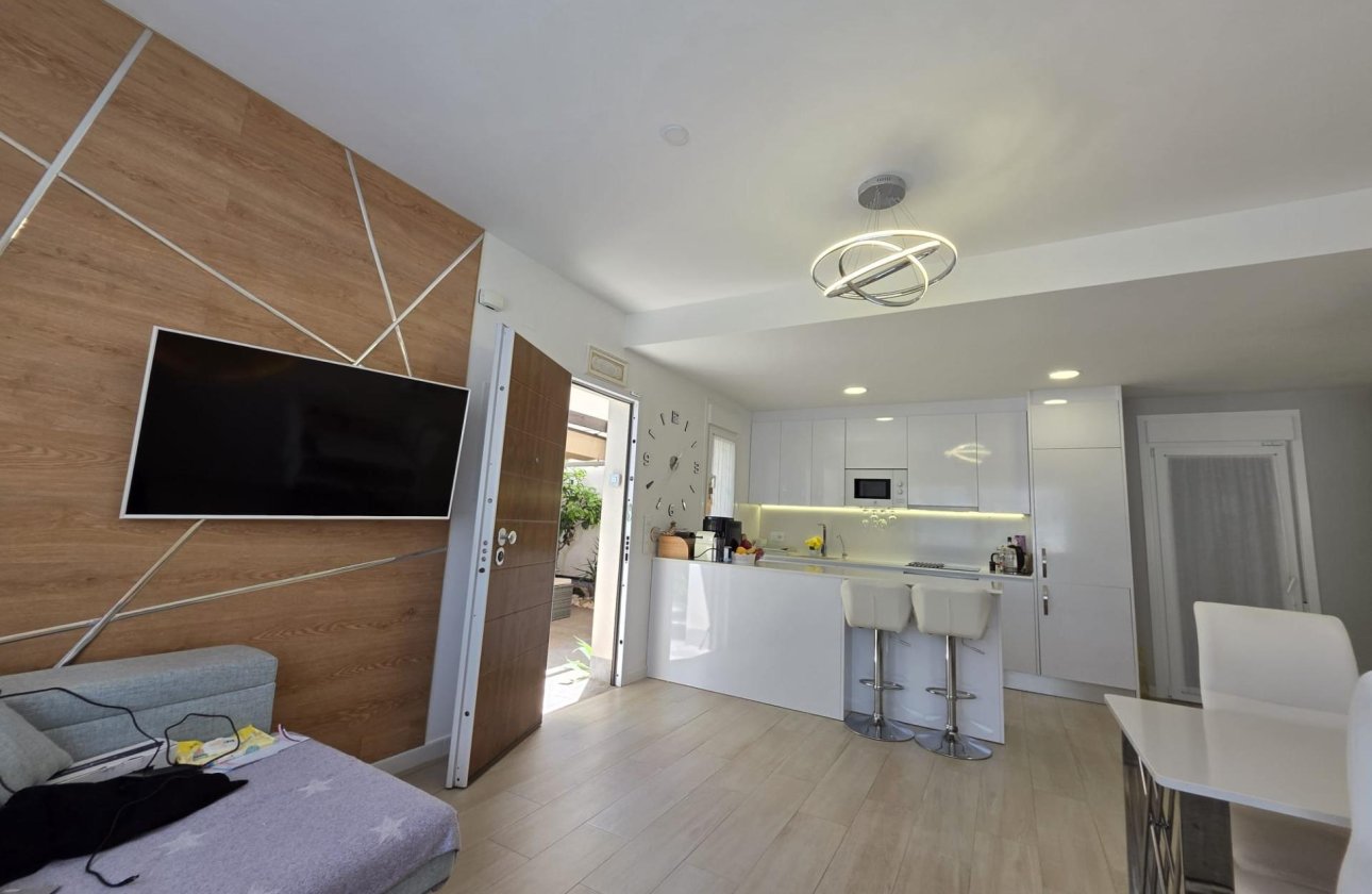 Revente - Villa -
Pilar de la Horadada - Zona Pueblo