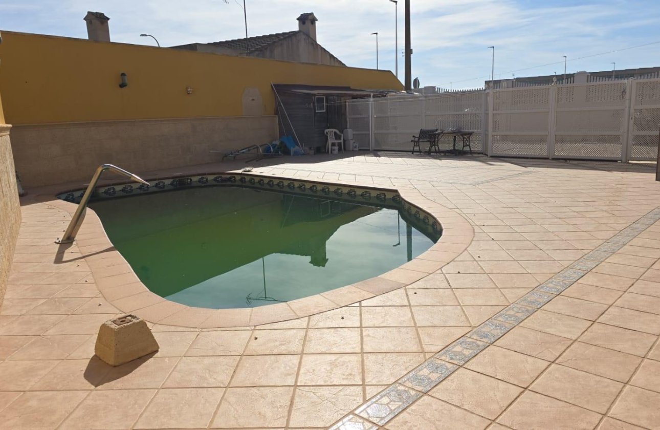 Revente - Villa -
Pilar de la Horadada