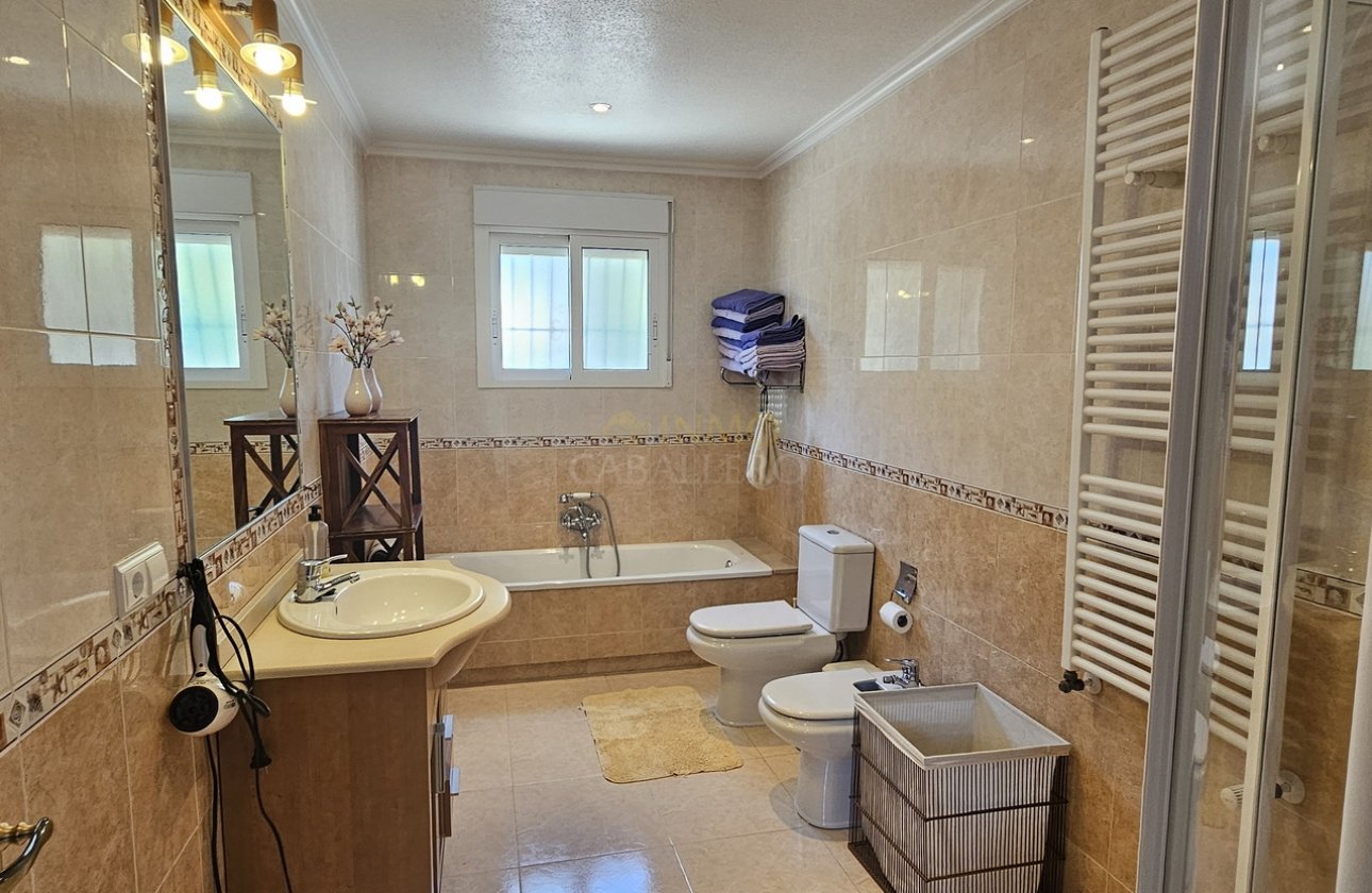 Revente - Villa -
Pinar de Campoverde - Inland