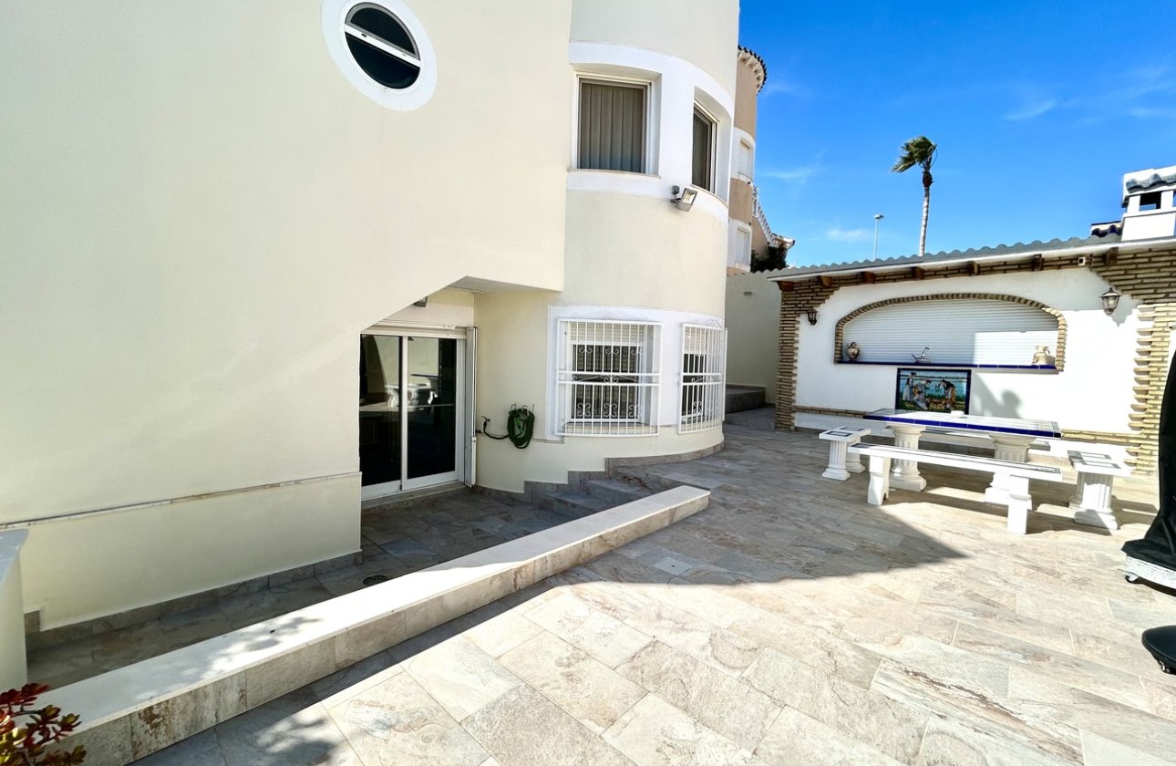 Revente - Villa -
Pinar de Campoverde - Inland