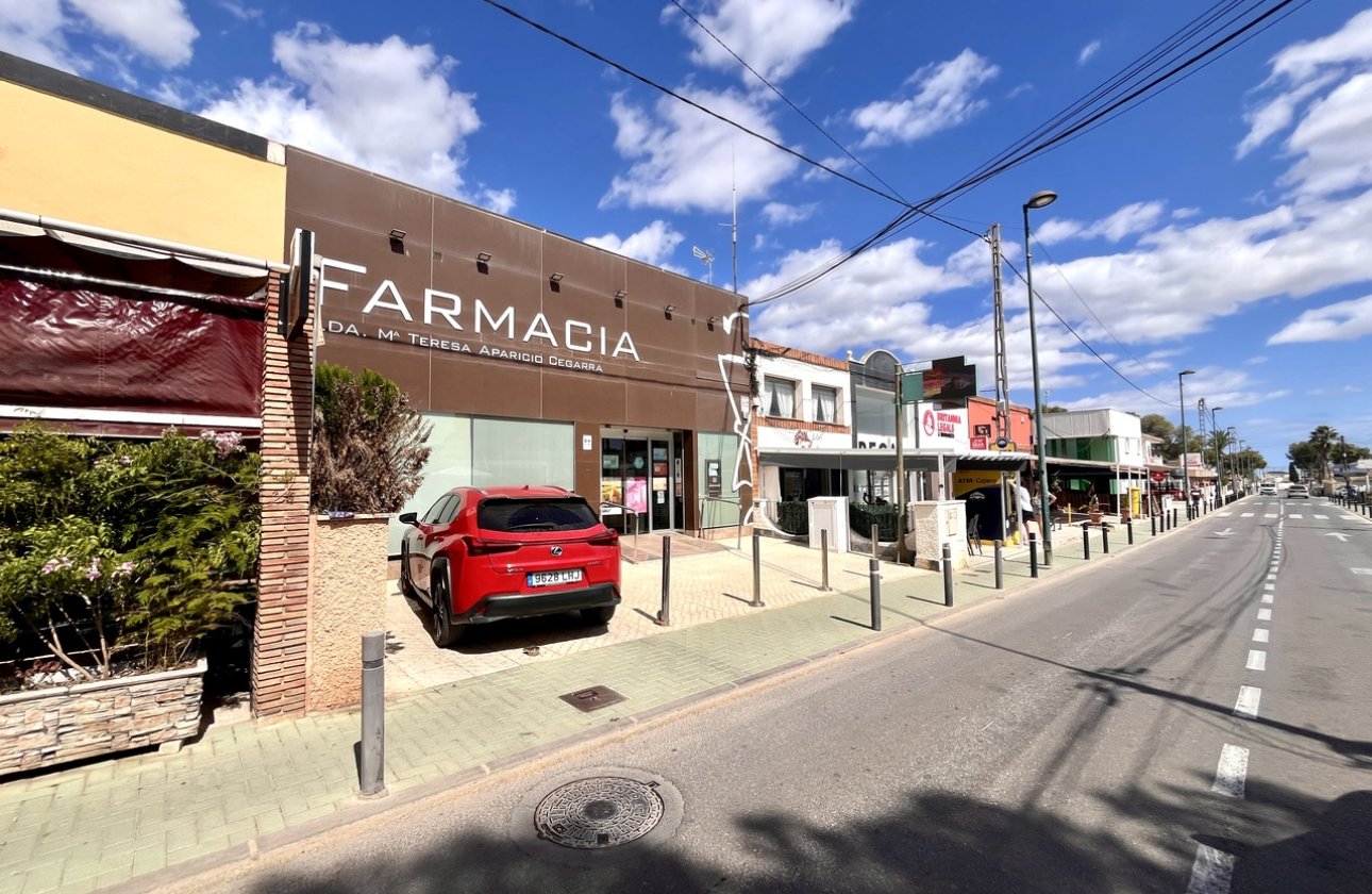 Revente - Villa -
Pinar de Campoverde - Inland