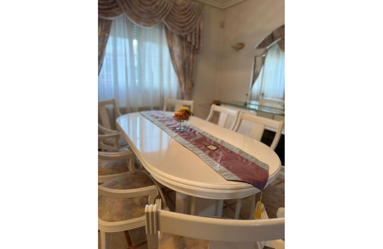 Revente - Villa -
Playa Flamenca - Costa Blanca