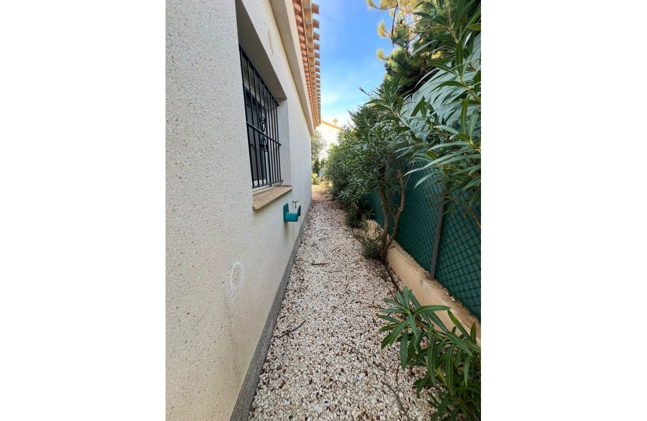 Revente - Villa -
Playa Flamenca