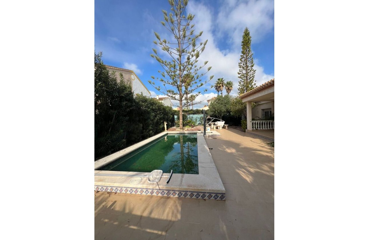 Revente - Villa -
Playa Flamenca