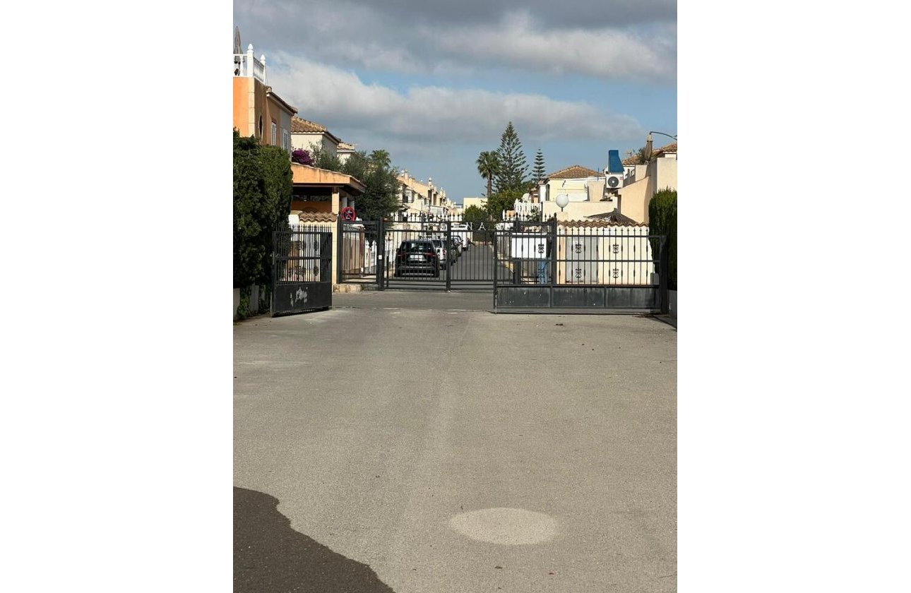 Revente - Villa -
Playa Flamenca