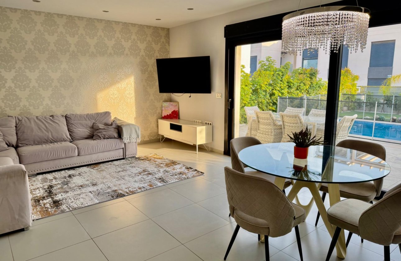 Revente - Villa -
Rojales - Cuidad Quesada