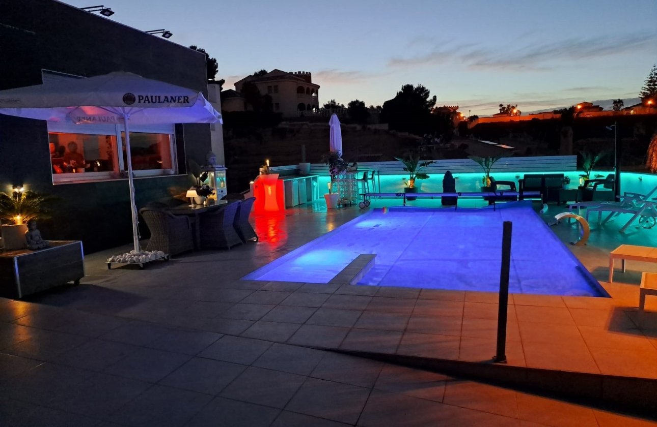 Revente - Villa -
Rojales - Inland