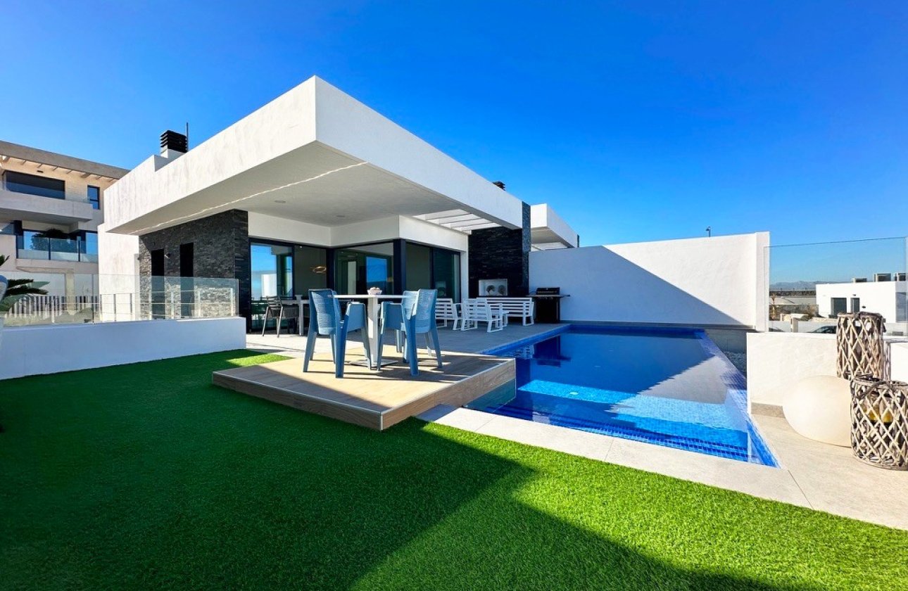 Revente - Villa -
Rojales - Inland