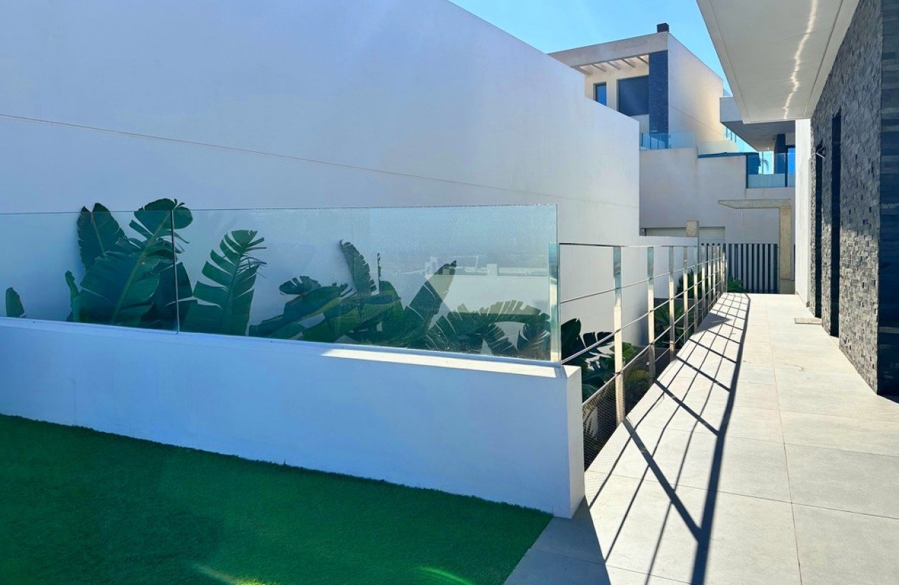 Revente - Villa -
Rojales - Inland