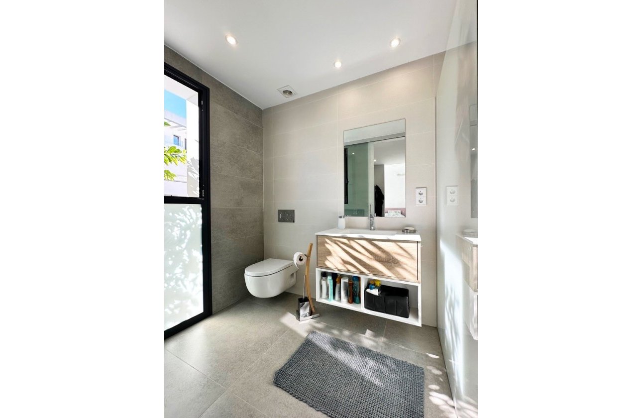 Revente - Villa -
Rojales - Inland