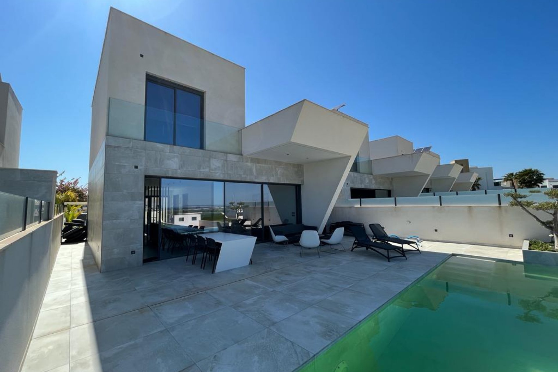 Revente - Villa -
Rojales - Inland