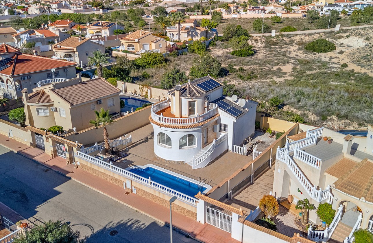 Revente - Villa -
Rojales - Inland