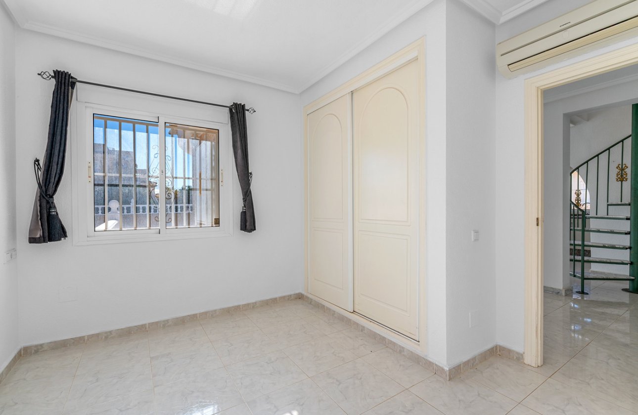 Revente - Villa -
Rojales - Inland