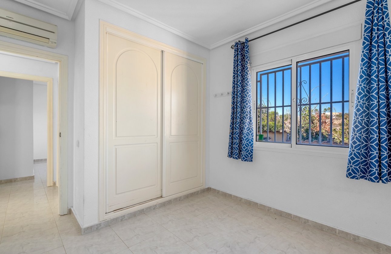 Revente - Villa -
Rojales - Inland