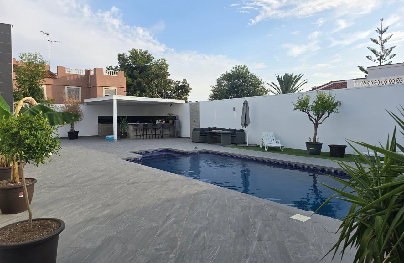 Revente - Villa -
Rojales - Inland