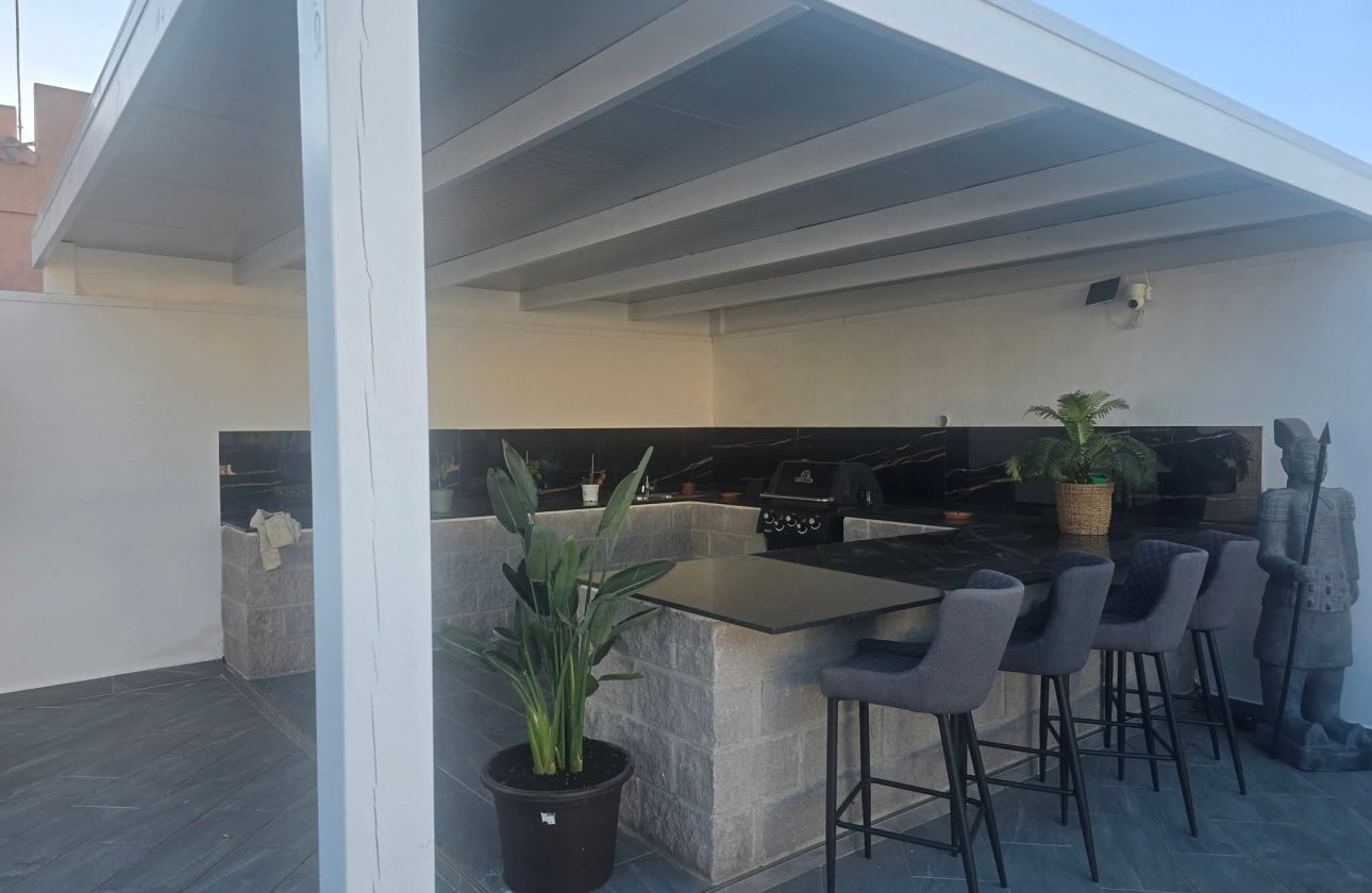 Revente - Villa -
Rojales - Inland