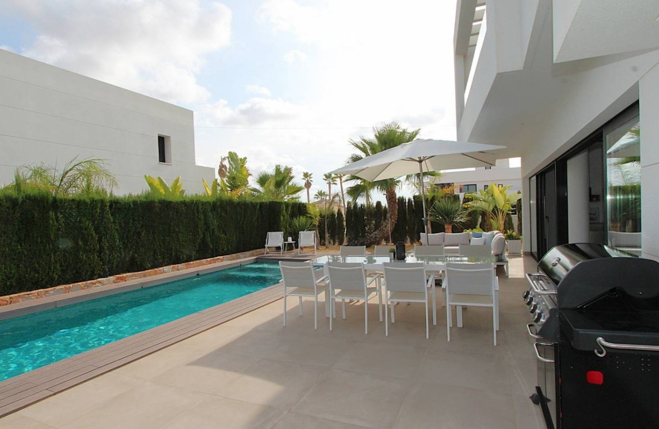 Revente - Villa -
Rojales - Inland