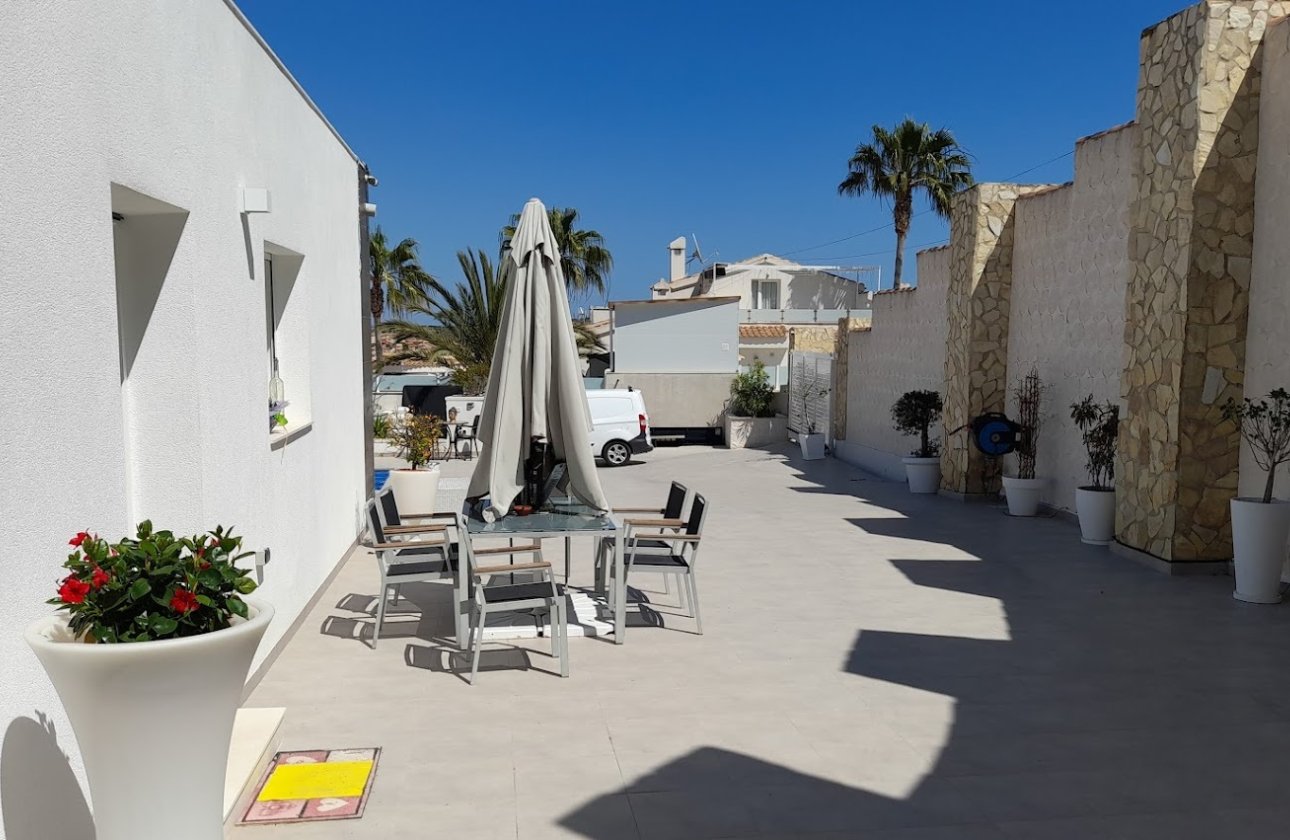 Revente - Villa -
Rojales - Inland