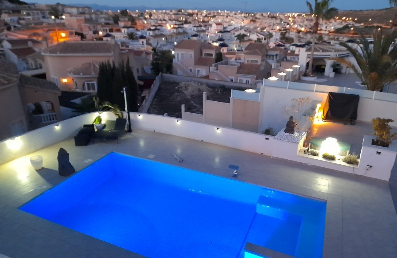 Revente - Villa -
Rojales - Inland