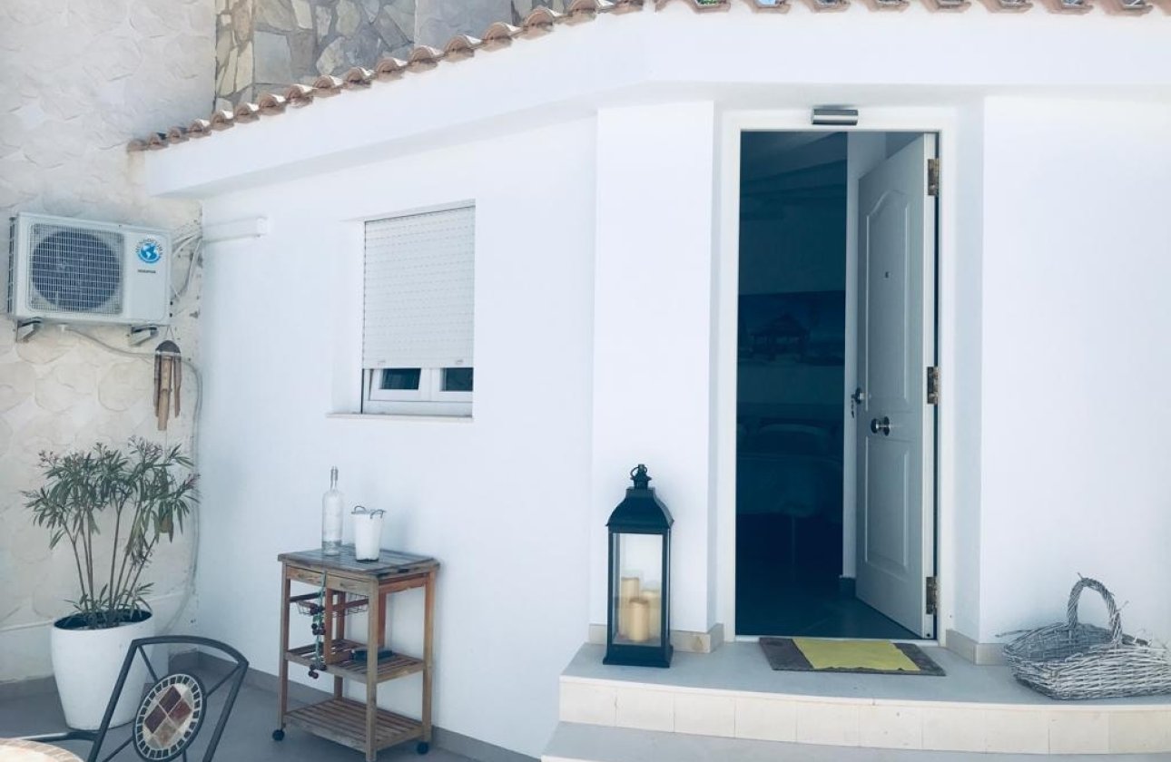 Revente - Villa -
Rojales - Inland