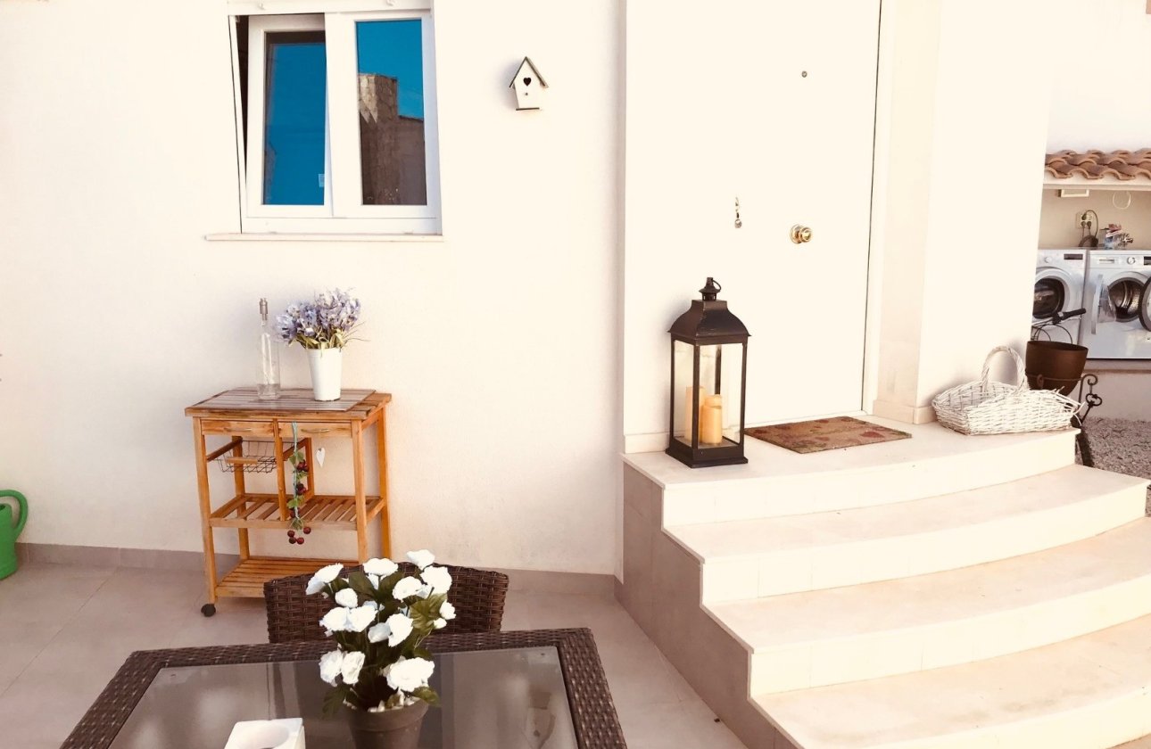 Revente - Villa -
Rojales - Inland