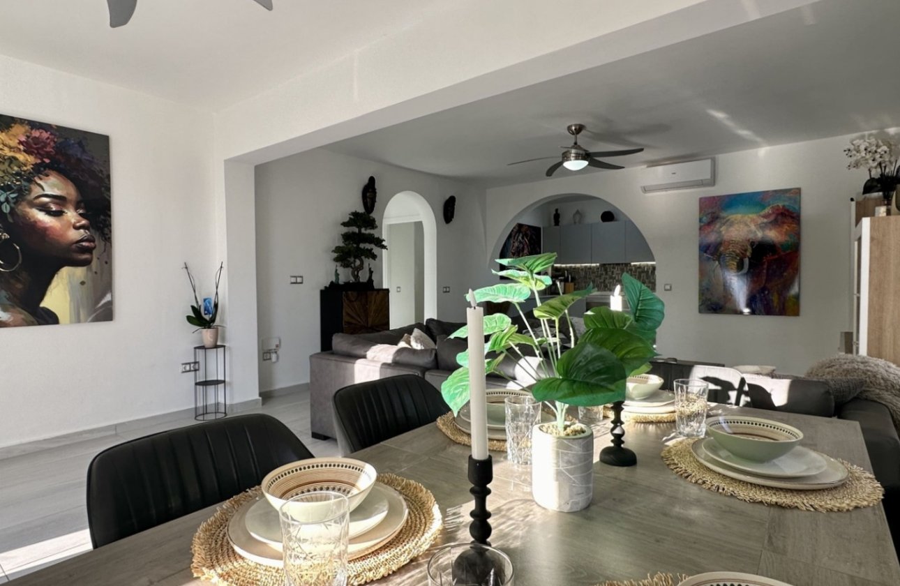 Revente - Villa -
Rojales - Inland