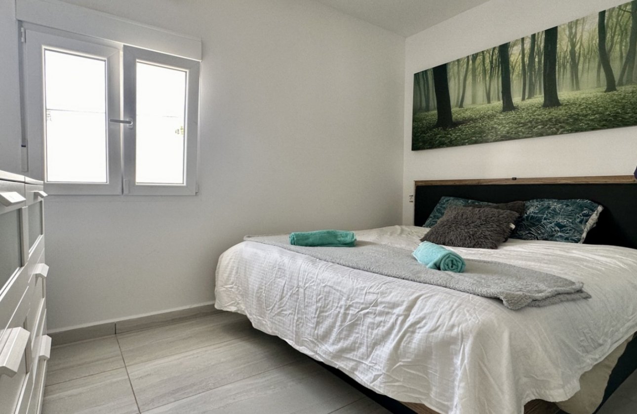 Revente - Villa -
Rojales - Inland