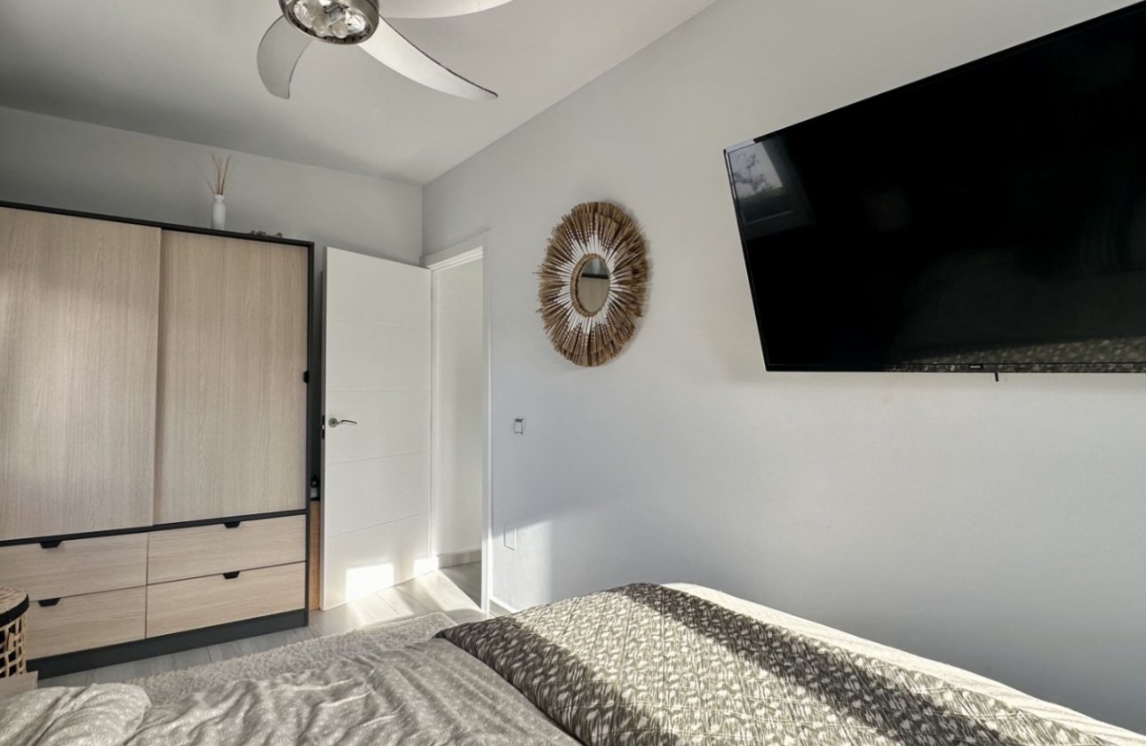 Revente - Villa -
Rojales - Inland