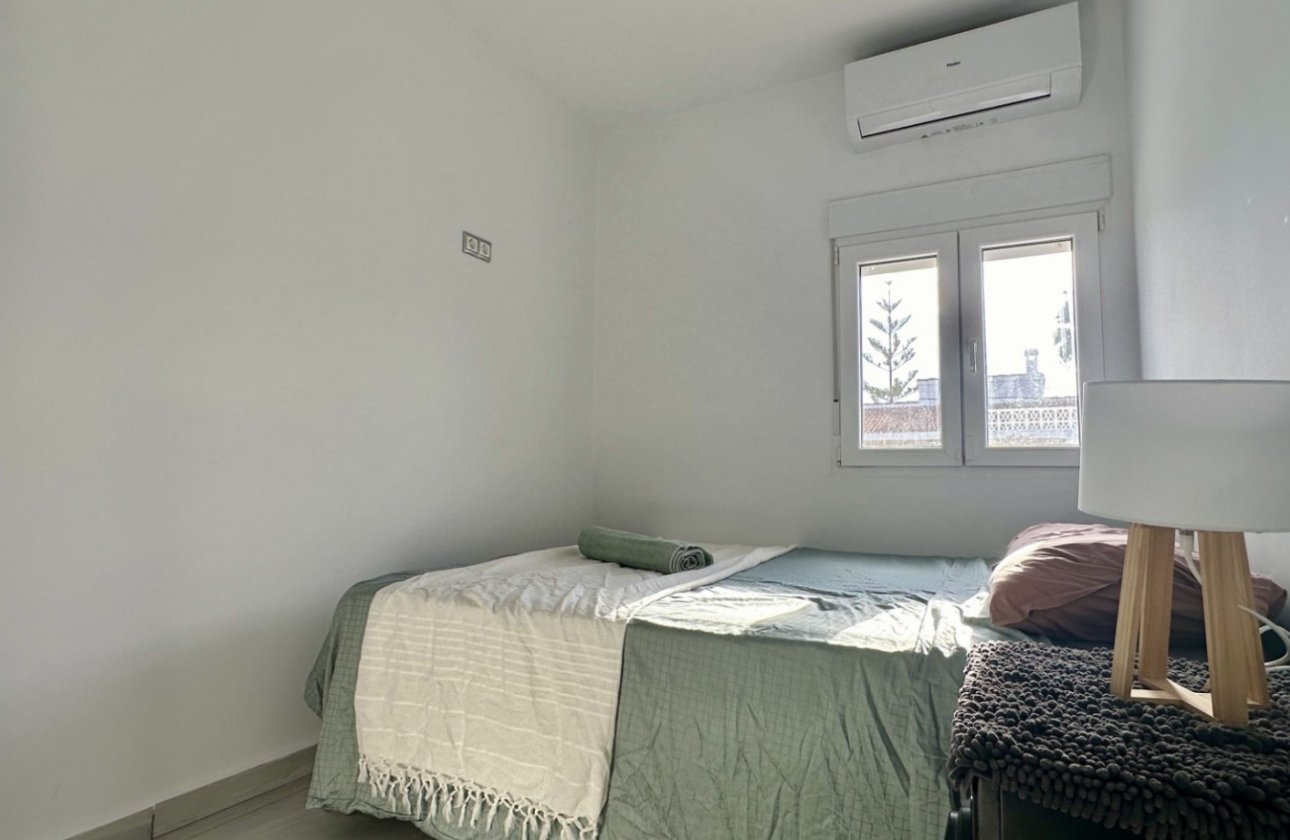 Revente - Villa -
Rojales - Inland