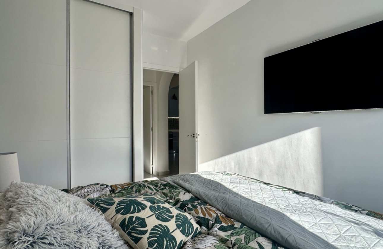 Revente - Villa -
Rojales - Inland