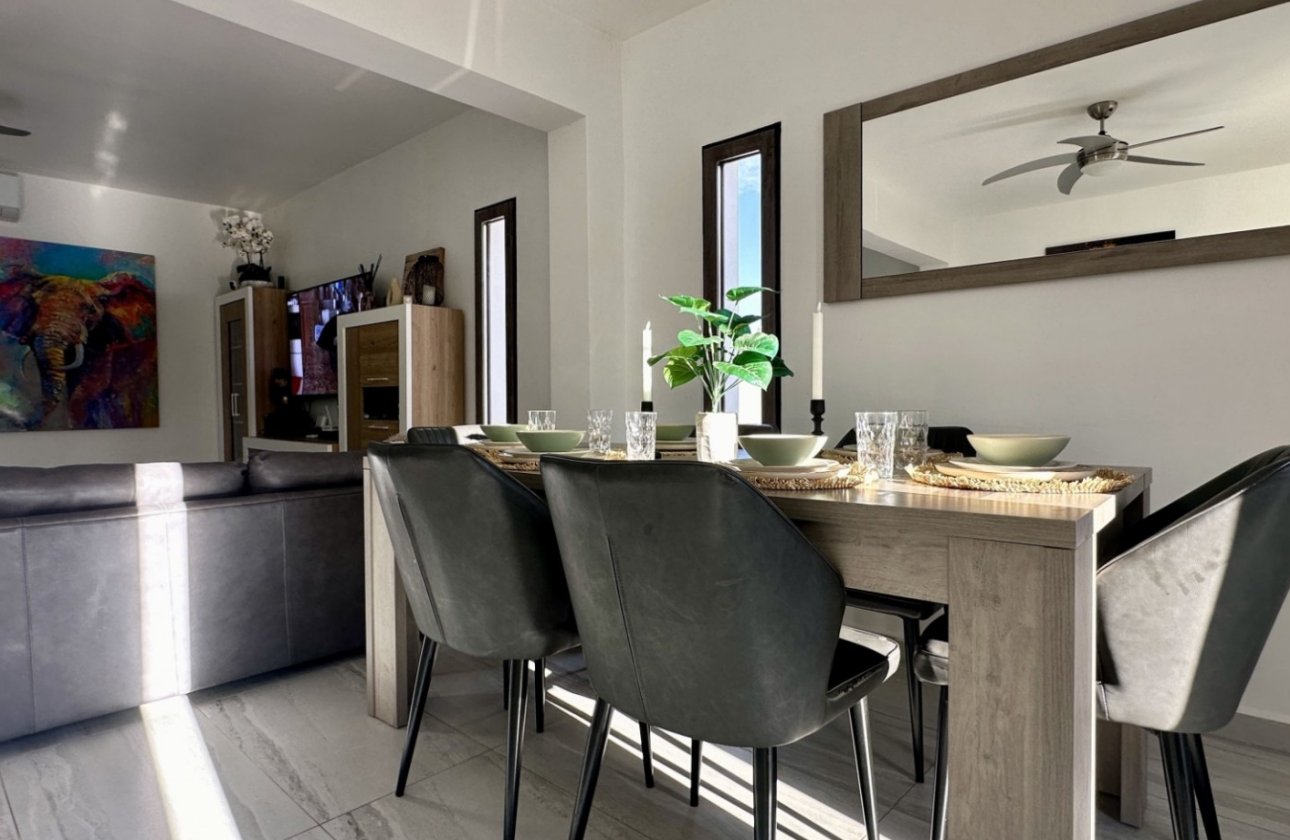 Revente - Villa -
Rojales - Inland