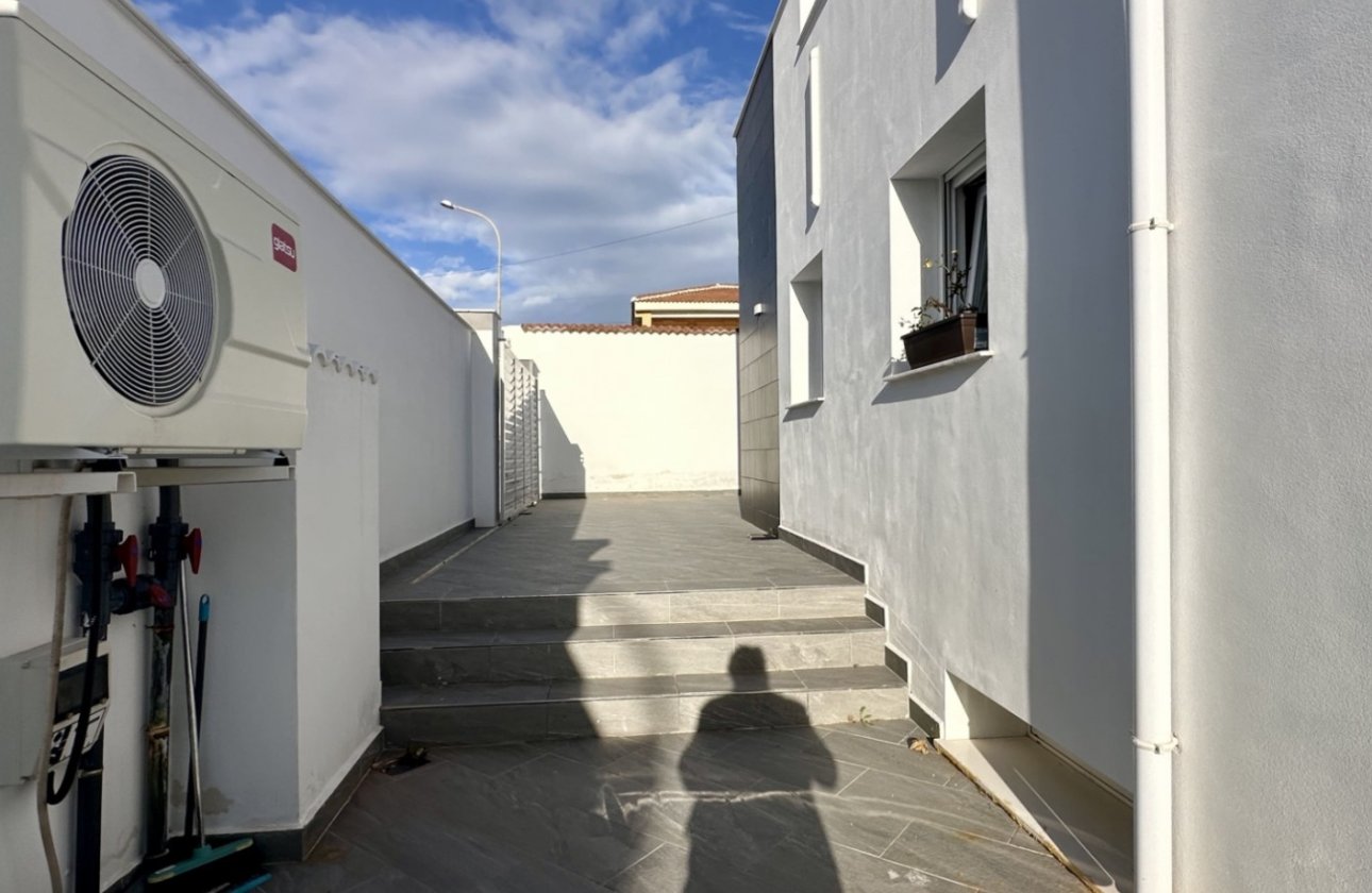 Revente - Villa -
Rojales - Inland