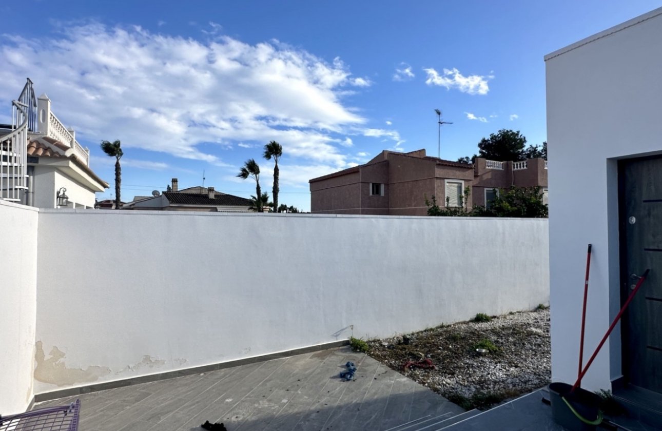 Revente - Villa -
Rojales - Inland