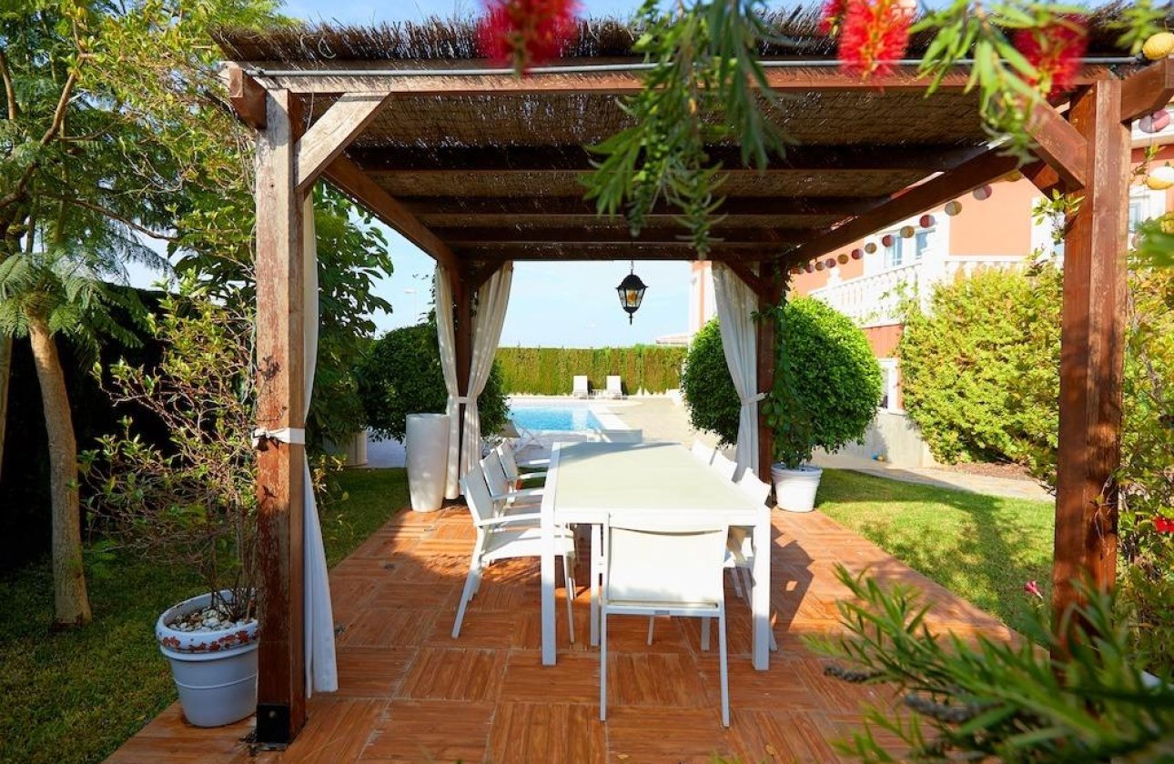 Revente - Villa -
Rojales - Inland