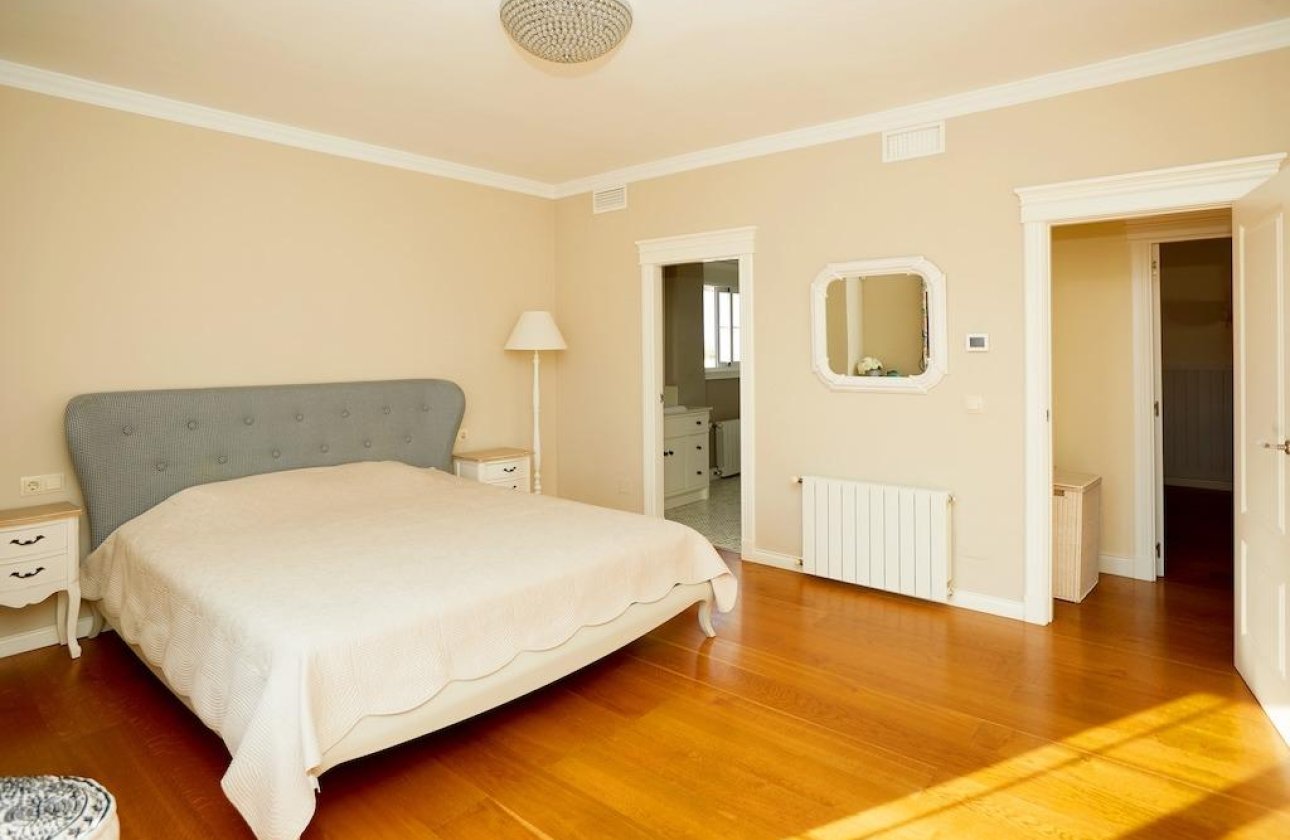 Revente - Villa -
Rojales - Inland