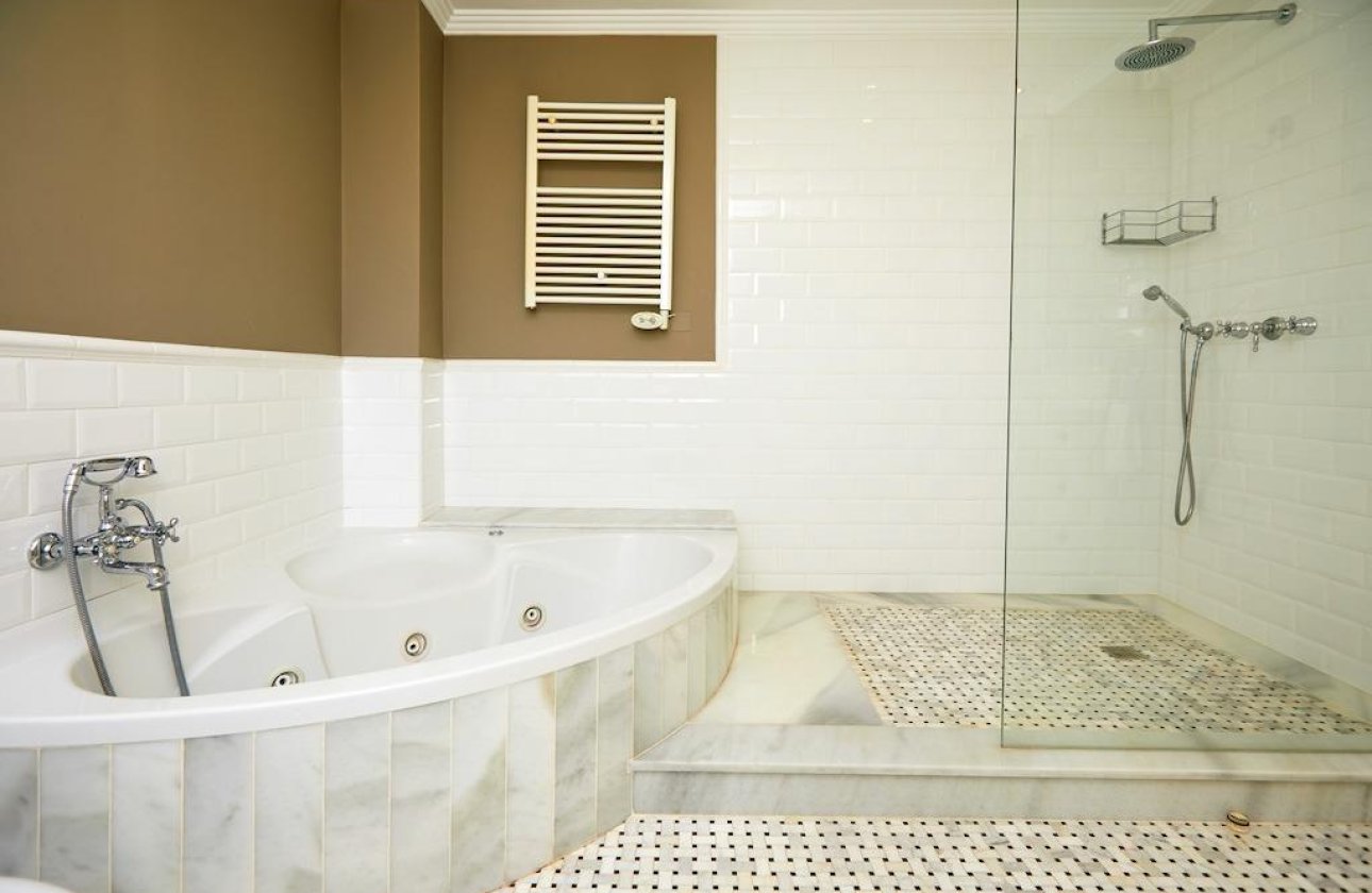 Revente - Villa -
Rojales - Inland