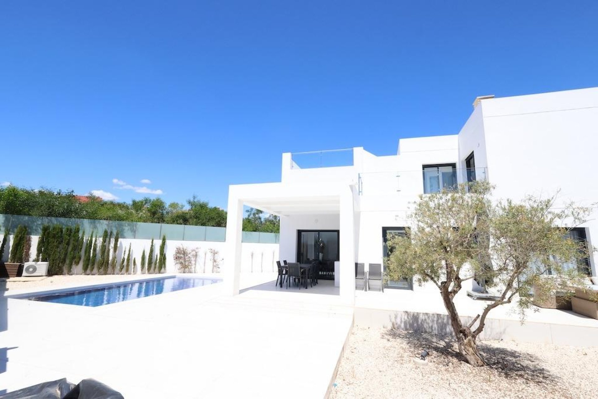 Revente - Villa -
Rojales - Inland