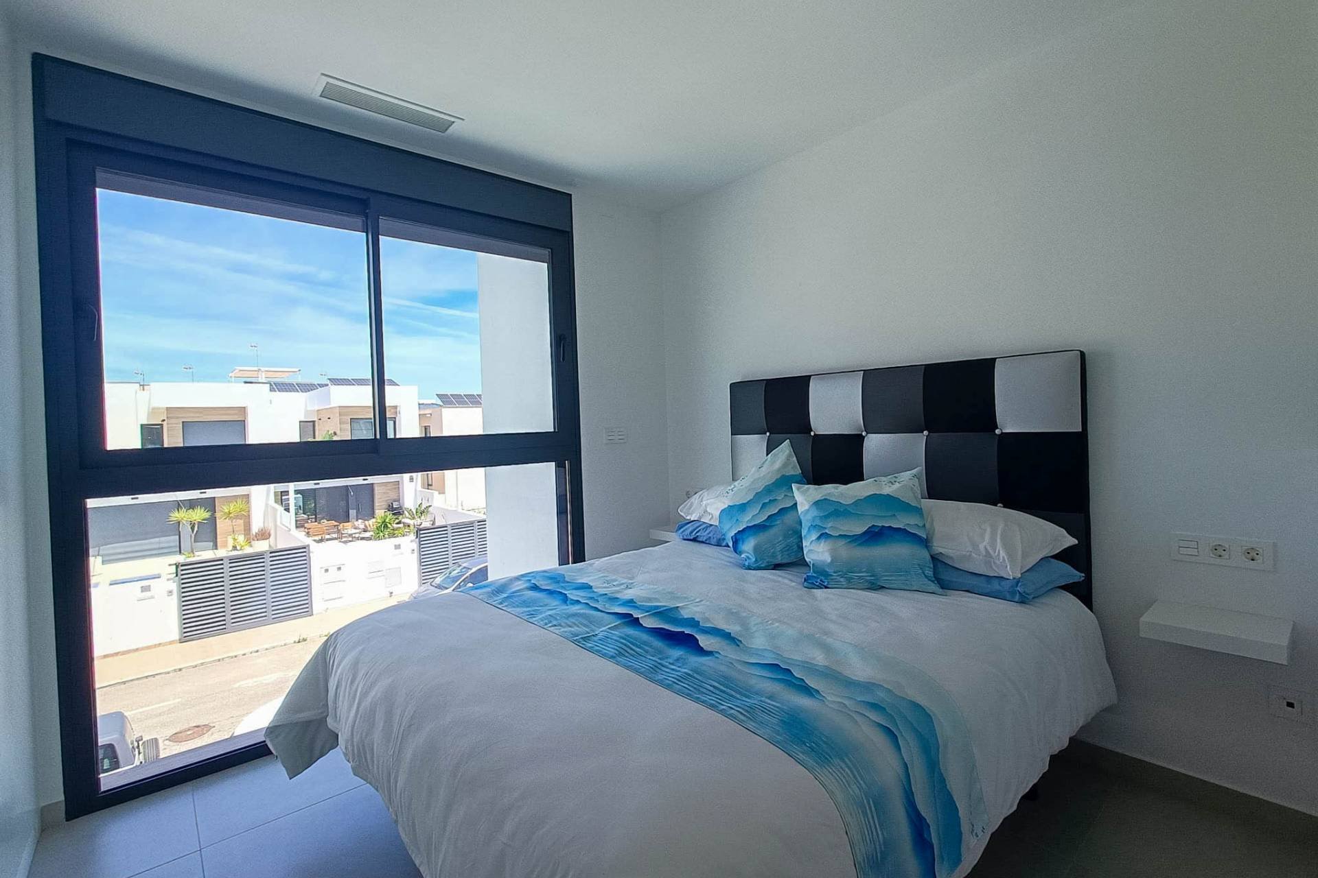 Revente - Villa -
Rojales - Inland