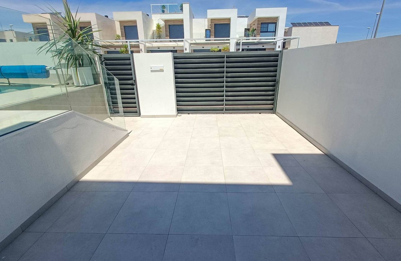 Revente - Villa -
Rojales - Inland