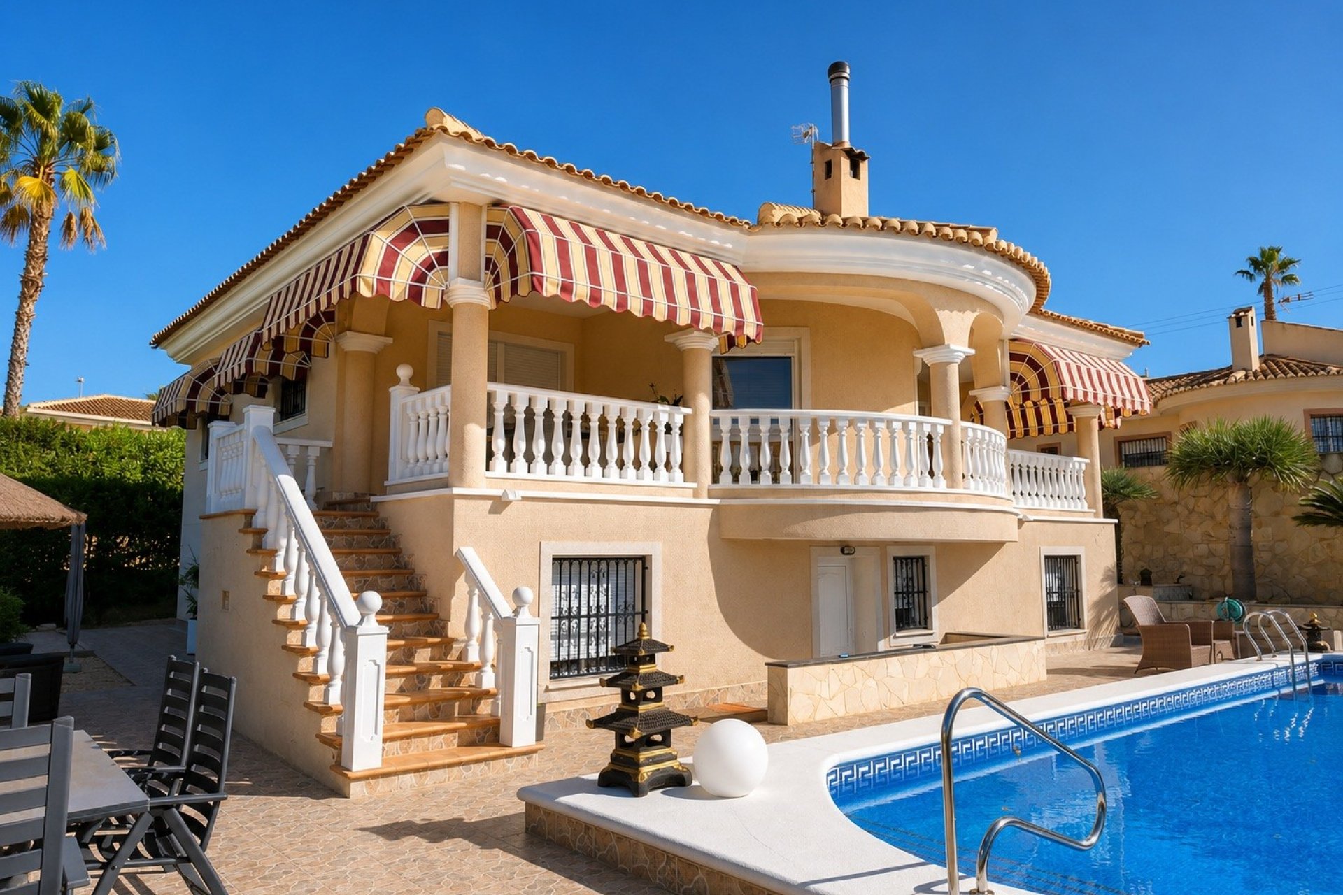 Revente - Villa -
Rojales - Inland