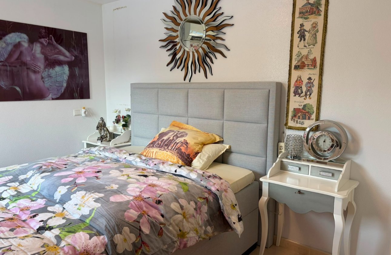 Revente - Villa -
Rojales - Inland