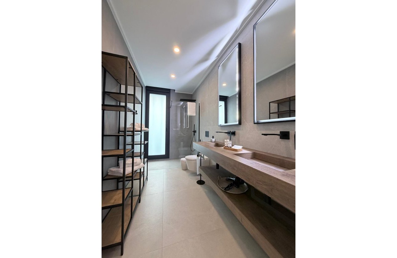 Revente - Villa -
Rojales - Inland