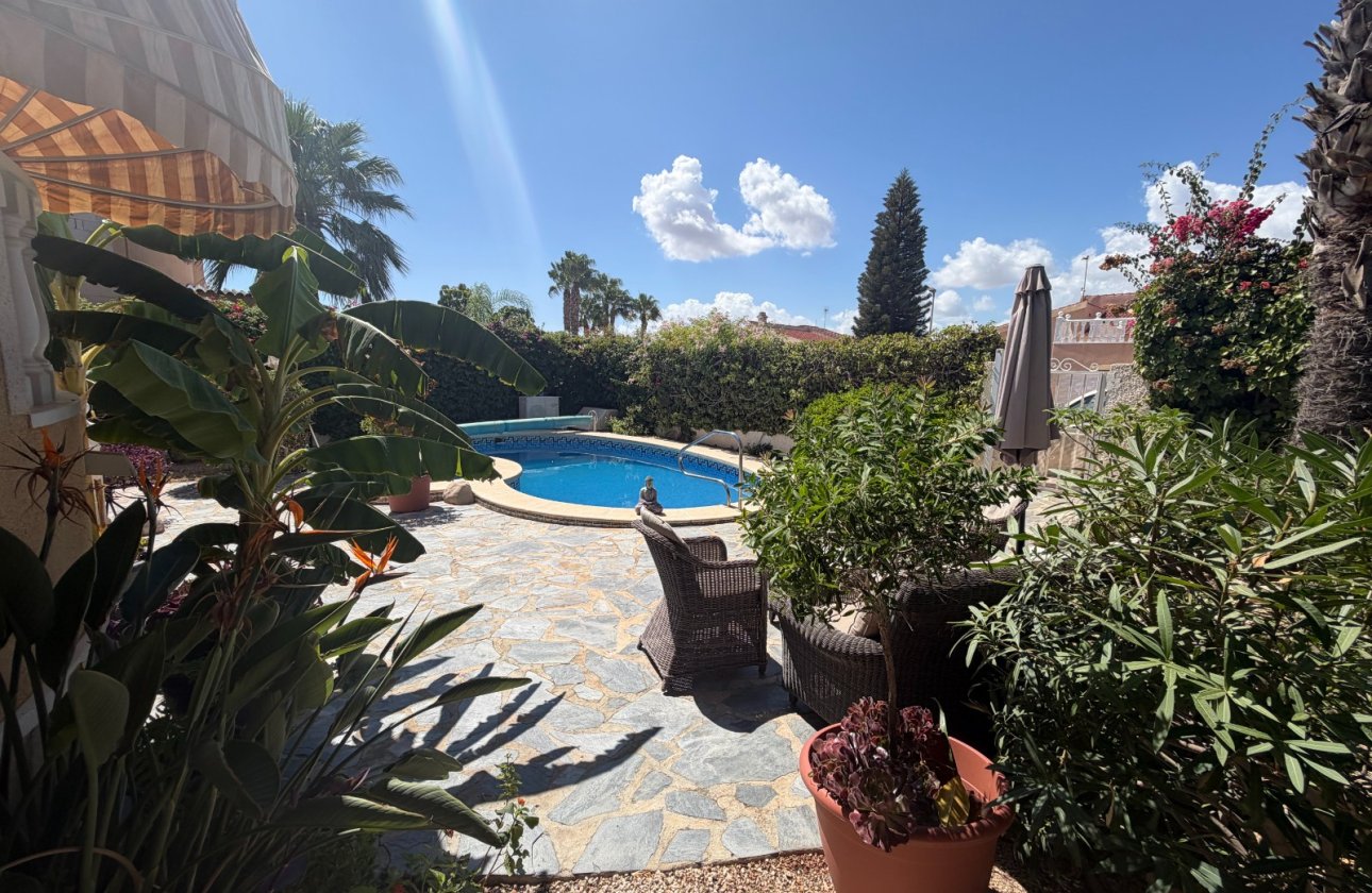 Revente - Villa -
Rojales - Inland