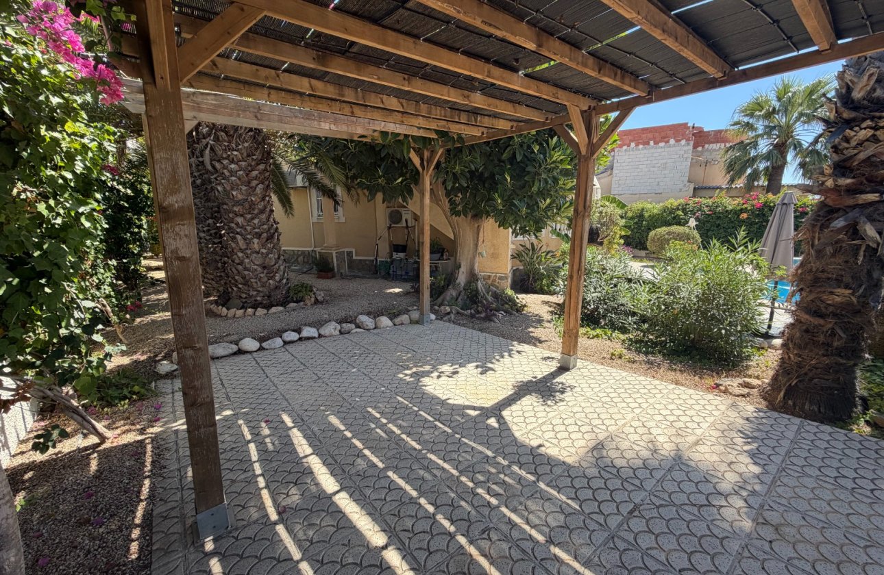 Revente - Villa -
Rojales - Inland
