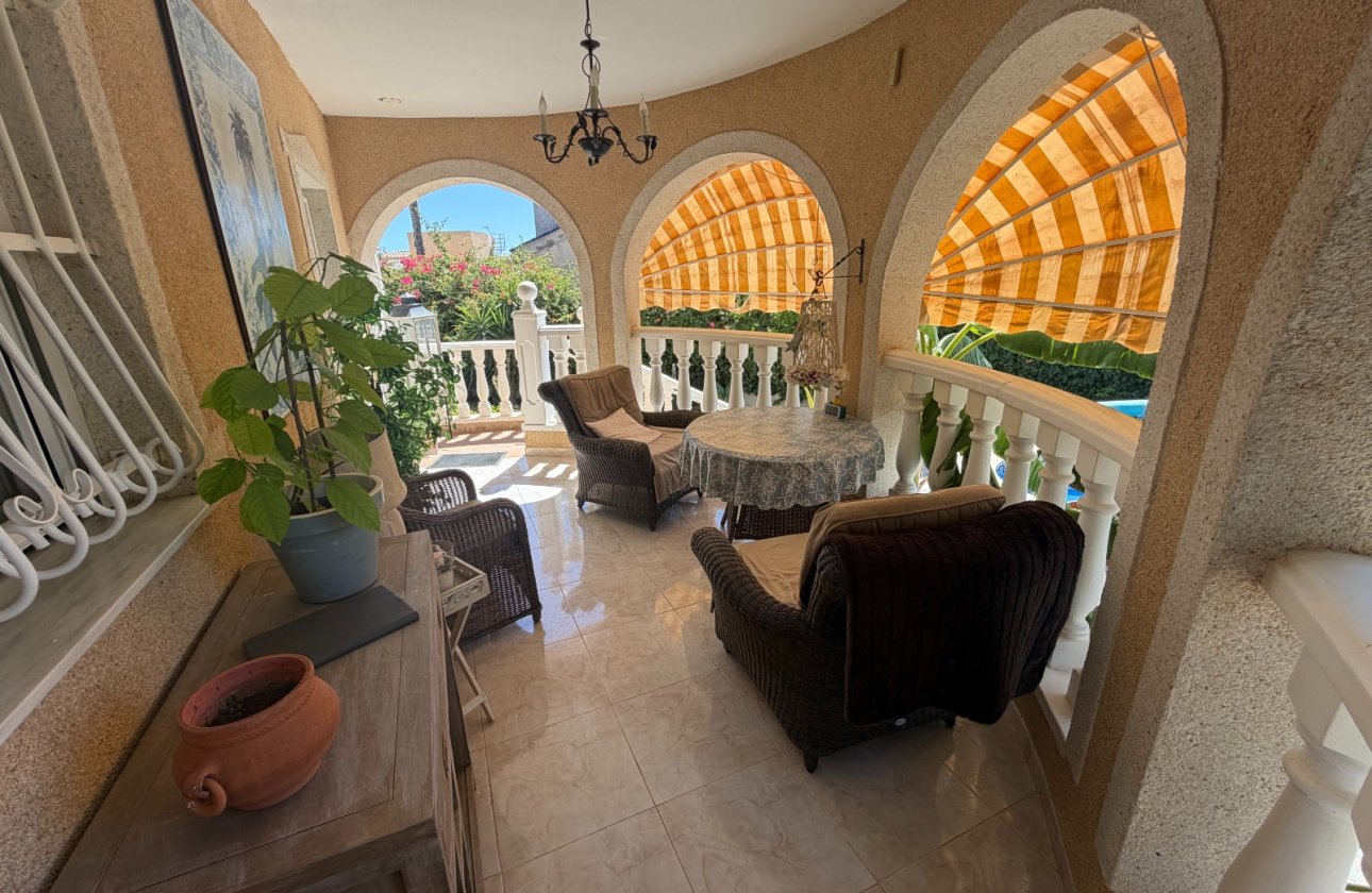 Revente - Villa -
Rojales - Inland
