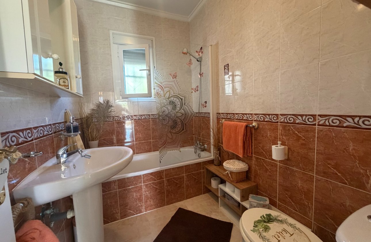 Revente - Villa -
Rojales - Inland