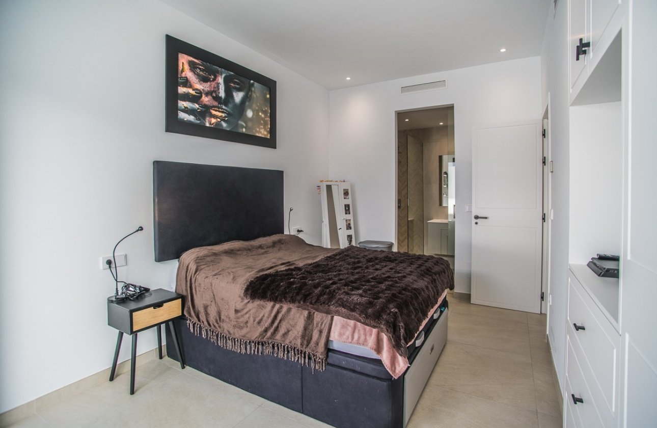 Revente - Villa -
Rojales - Inland