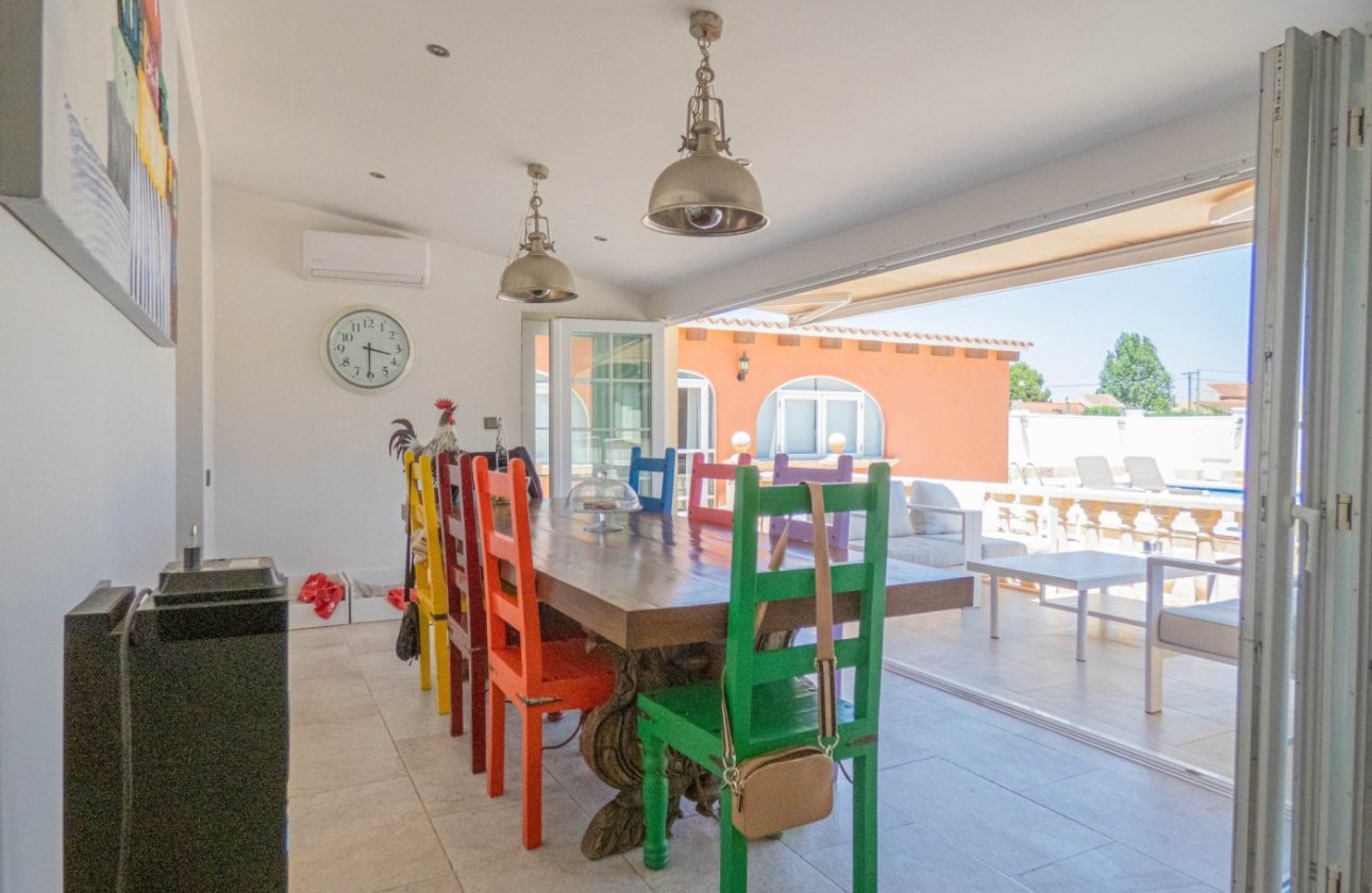 Revente - Villa -
Rojales - Inland