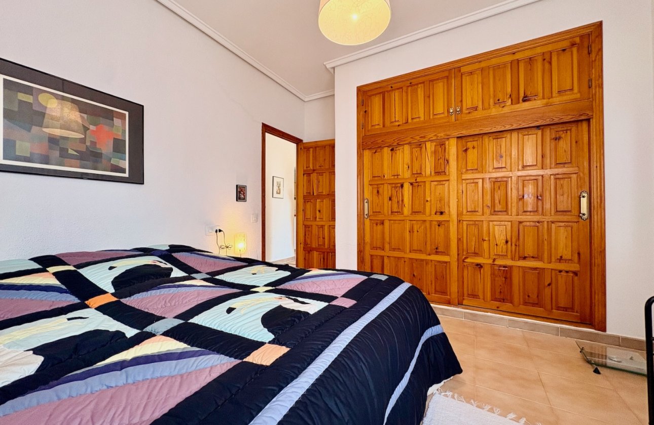 Revente - Villa -
Rojales - Inland
